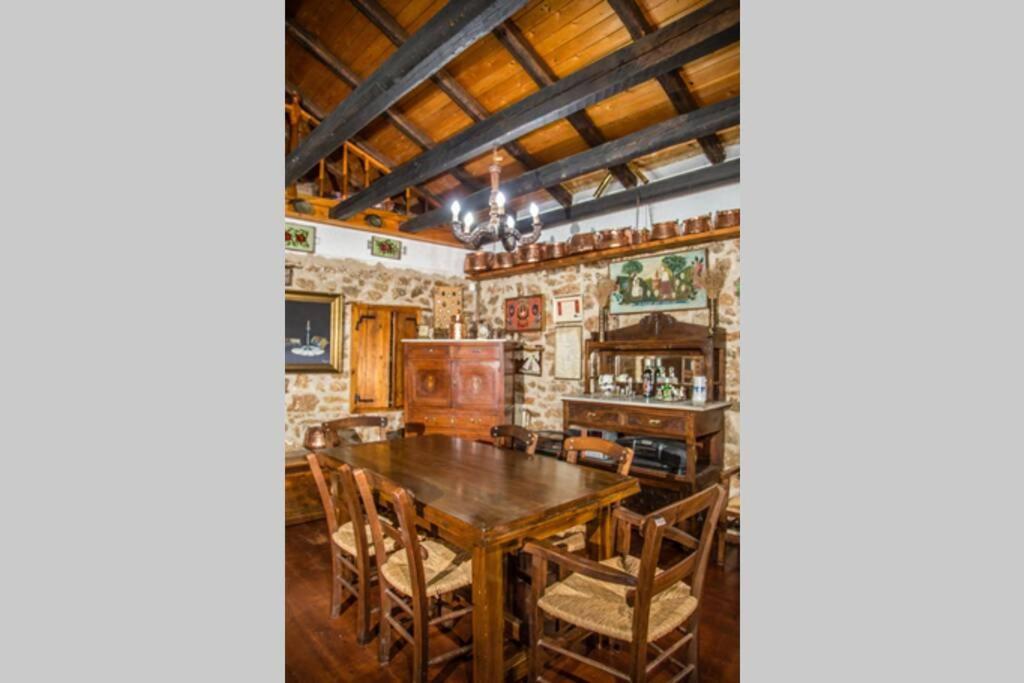 فيلا Pontinos Old House Míloi المظهر الخارجي الصورة